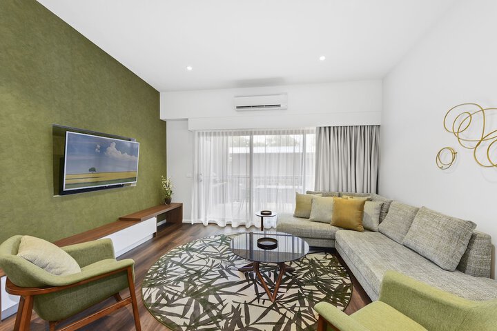 Room 34 of 65