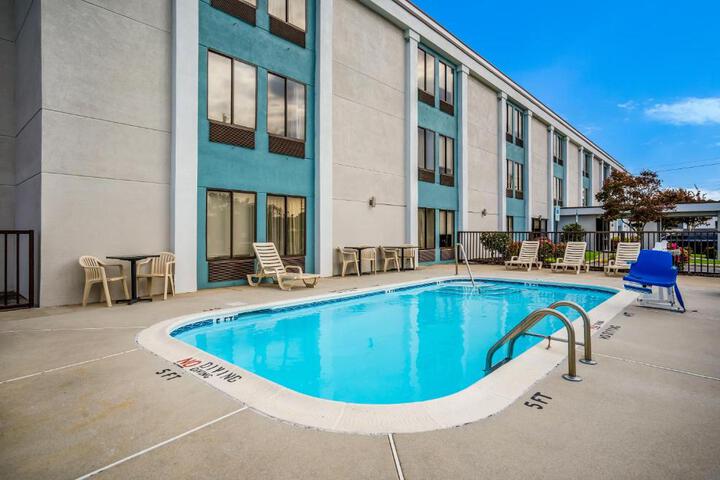 Pool 5 of 40