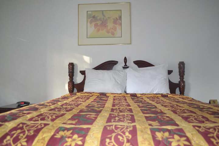 Room 5 of 20
