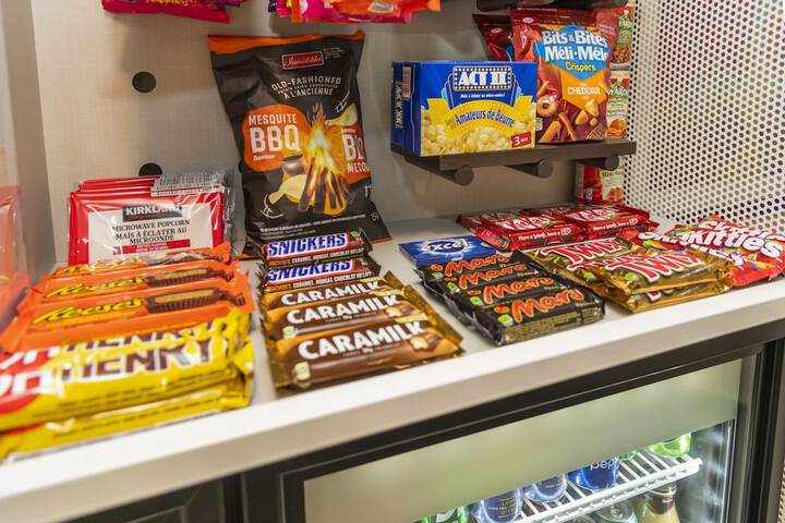 Snack bar