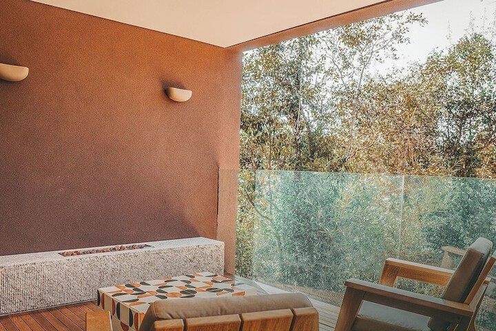 Terrace/Patio 9 of 16