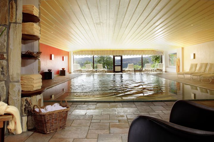 Pool 27 of 70