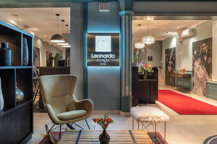 Entrance & Lobby