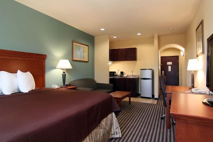 Room 33 of 49