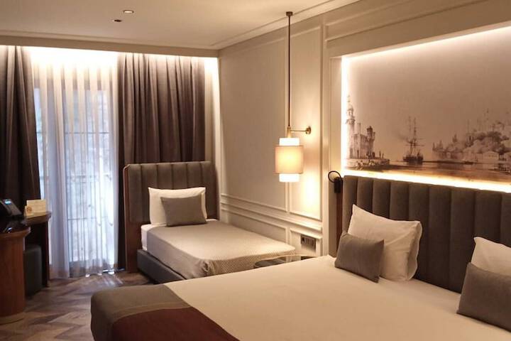Room 13 of 39