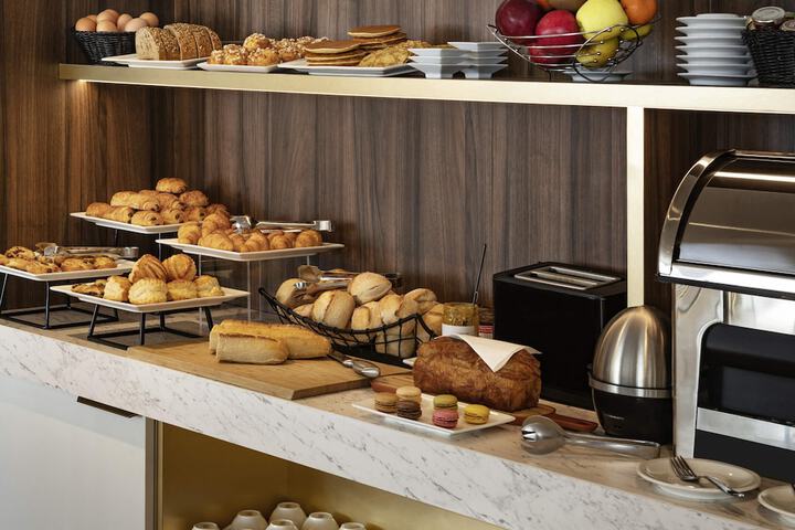 Breakfast area