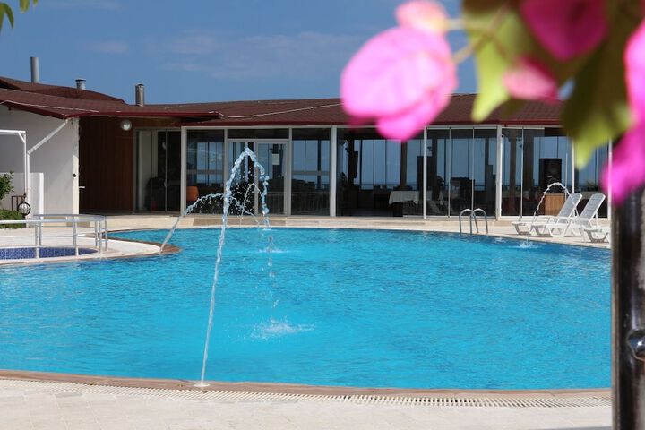 Pool 34 of 71
