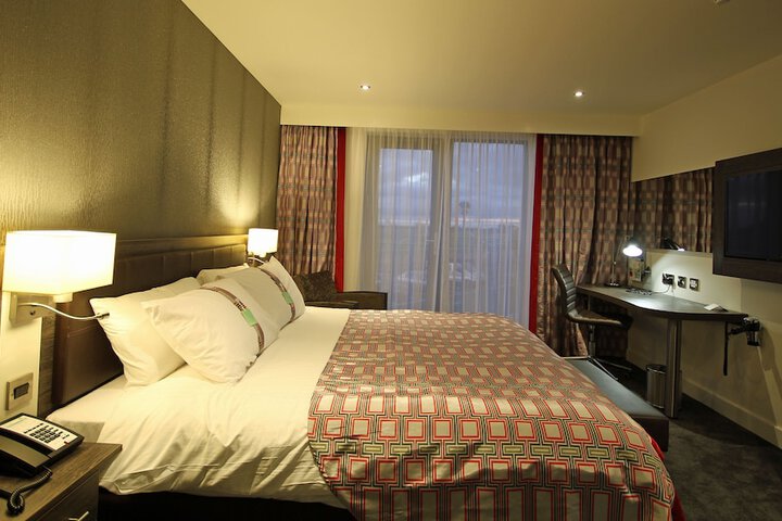 Room 20 of 122