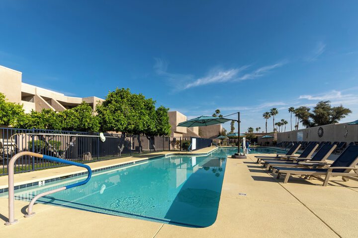 Hotel Pool