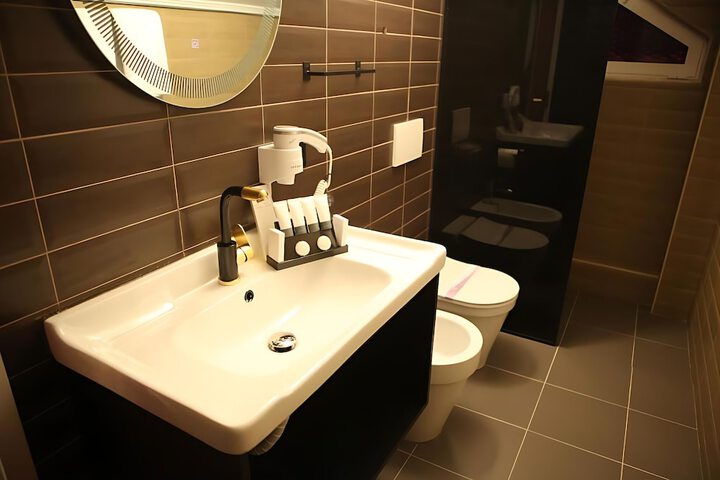 Room 20 of 35