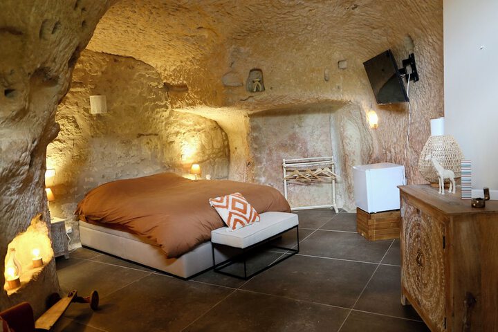 Room 17 of 57