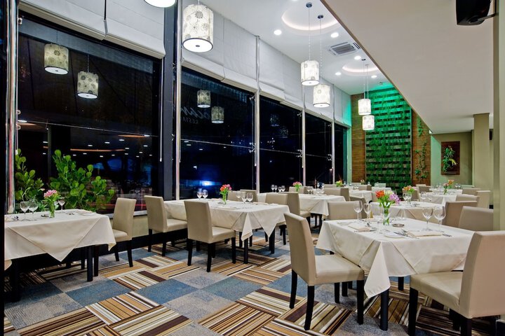 Dining 98 of 126