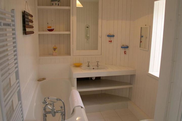 Room 3 of 11