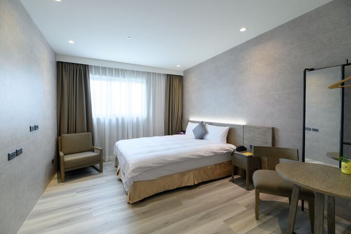 Room 15 of 61