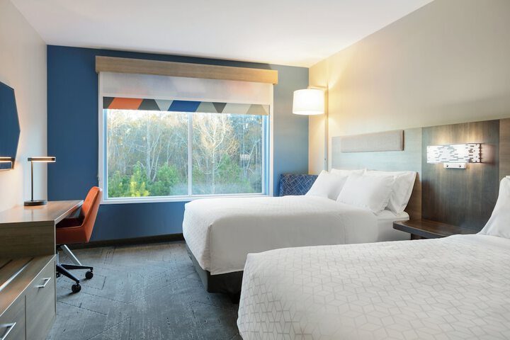 Room 7 of 19