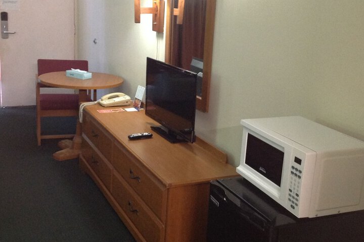 Room 12 of 21