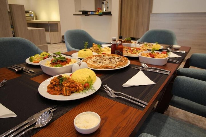 Dining 60 of 81