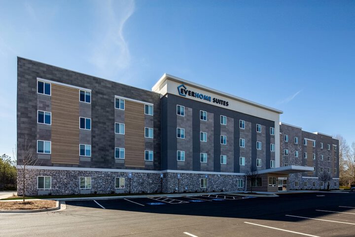 Exterior of Everhome Suites Atlanta Newnan