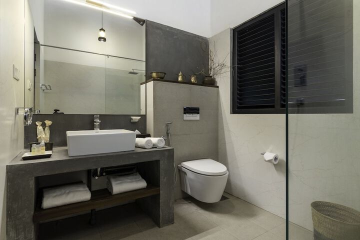 Room 18 of 29