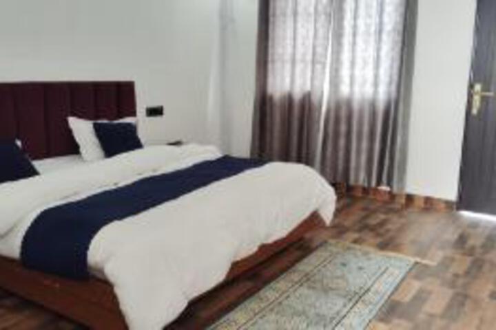 Room 15 of 22