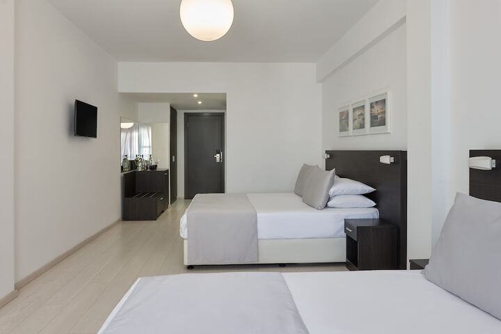 Room 15 of 27