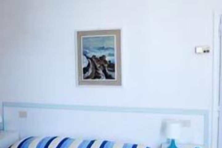 Room 15 of 31