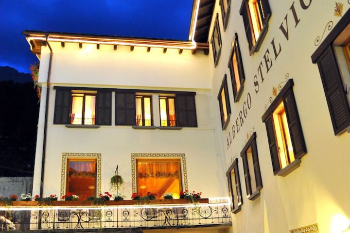 Hotel 84 of 90