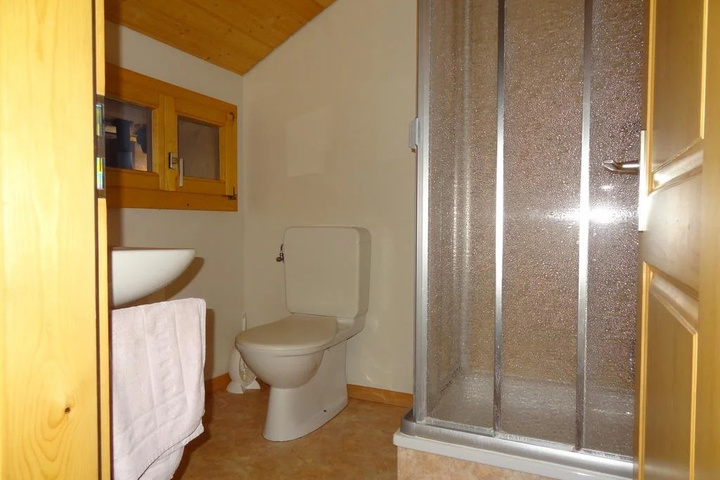 Room 7 of 10