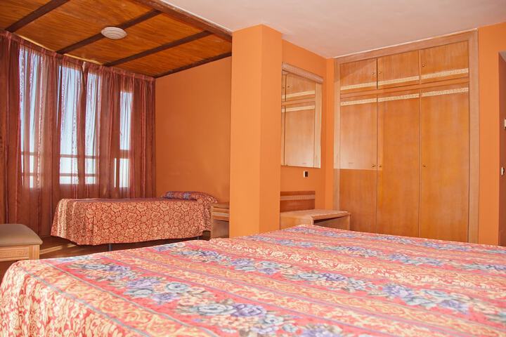 Room 9 of 63