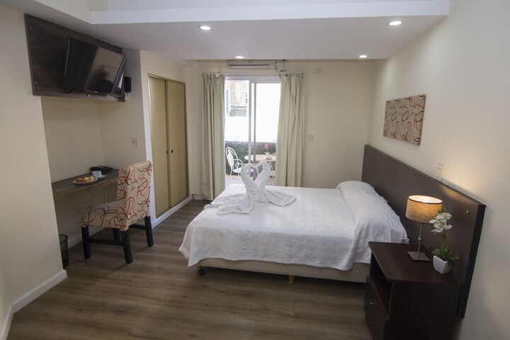 Room 35 of 76