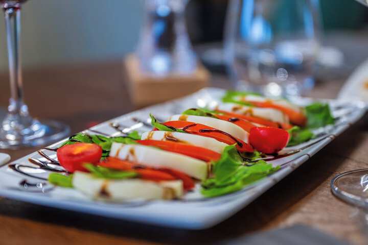 Dining 43 of 53