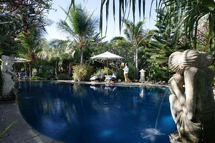 Pools & Facilities