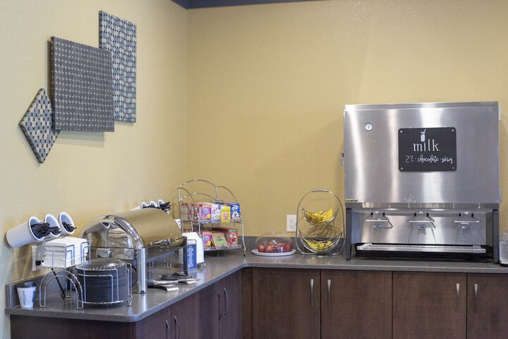 Breakfast/Coffee Service 28 of 35