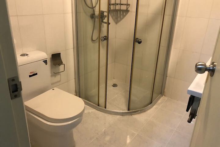 Room 19 of 29
