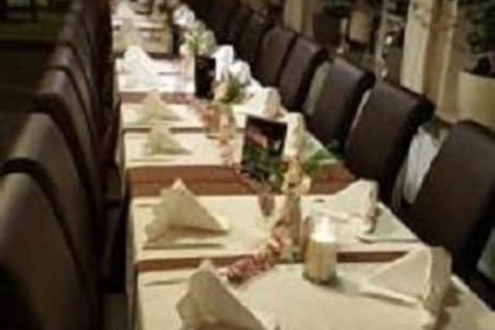 Dining 20 of 34