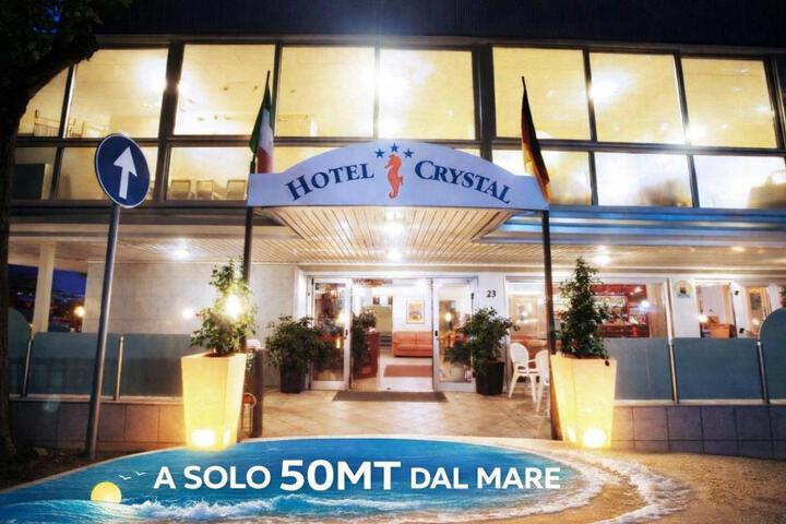 Hotel Crystal con Piscina Estiva Privata - SPIAGGIA INCLUSA con Formula All Inclusive 7 notti & ANIMAZIONE 2026