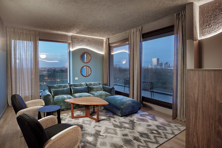 Room 28 of 257