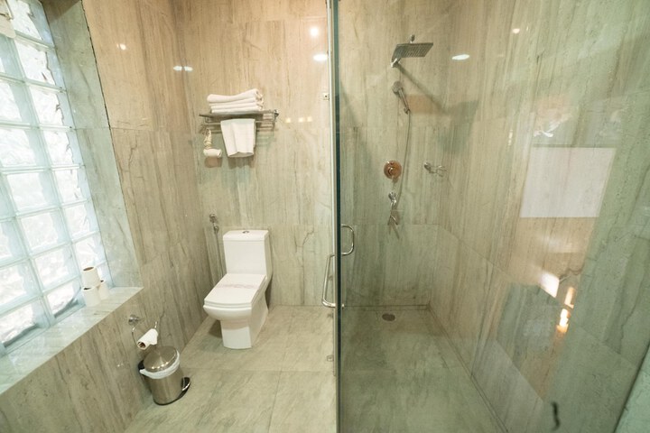 Room 16 of 26