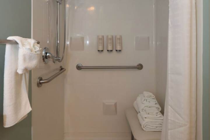 Room 20 of 39