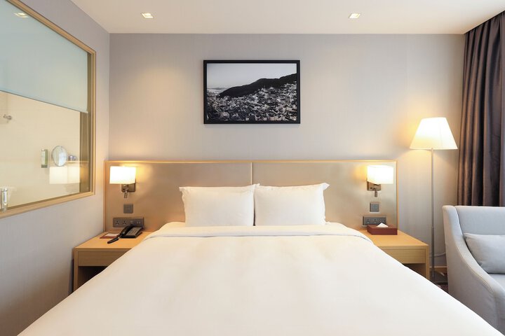 Room 21 of 87