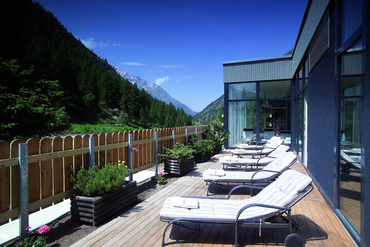 Terrace/Patio 9 of 57