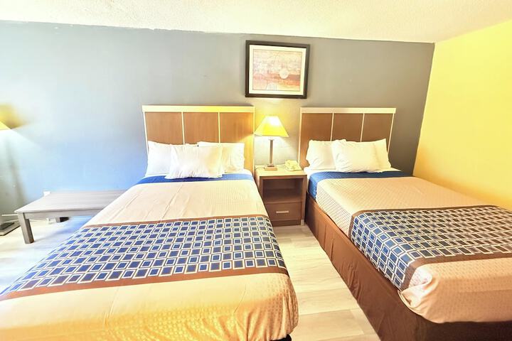 Room 10 of 30
