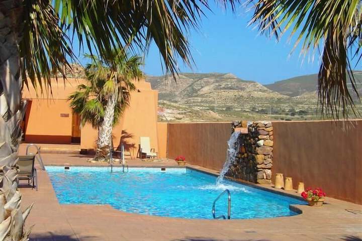 Hotel Pool