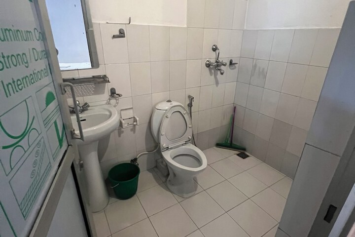 Room 20 of 35