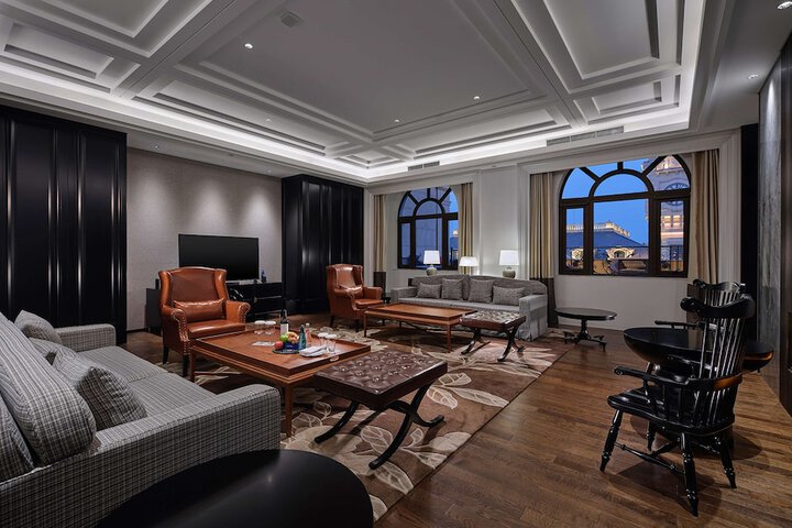 Room 26 of 65