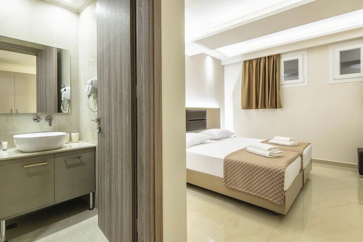 Room 42 of 138