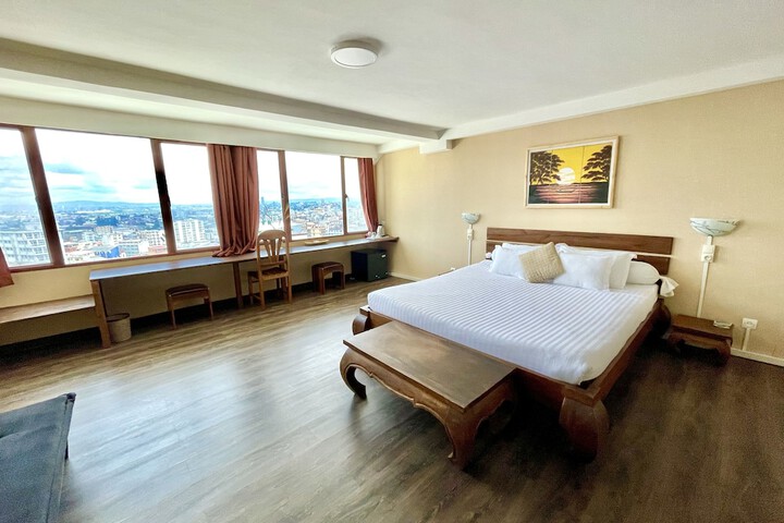 Room 14 of 72