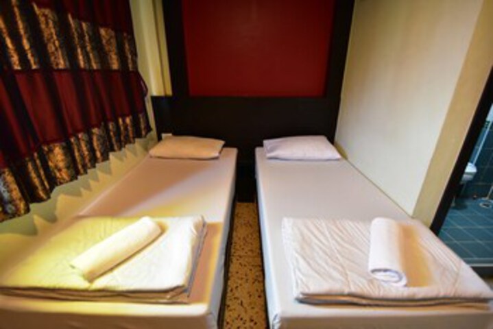 Room 15 of 23