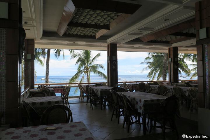 Dining 18 of 27