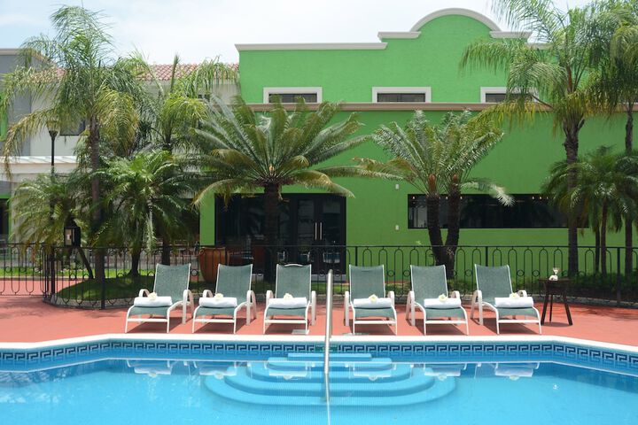 Hotel with Pool